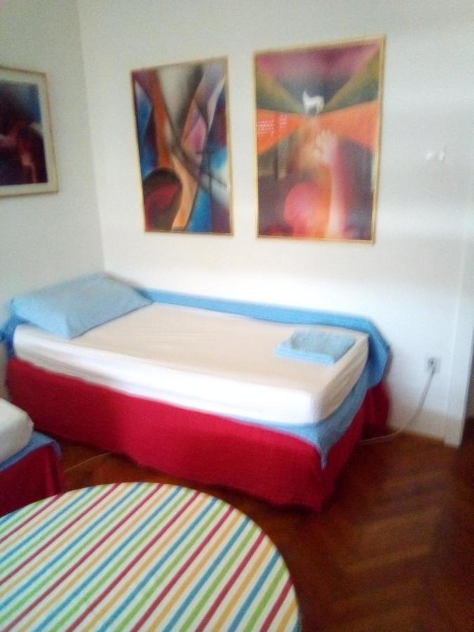 Riki Accommodation สปลิท ภายนอก รูปภาพ